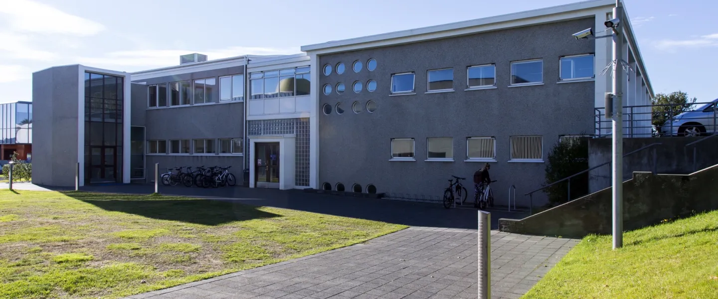 Háskóli Íslands, Íþróttahús Háskólans