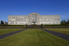 Mynd af aðalbyggingu Háskóla Íslands